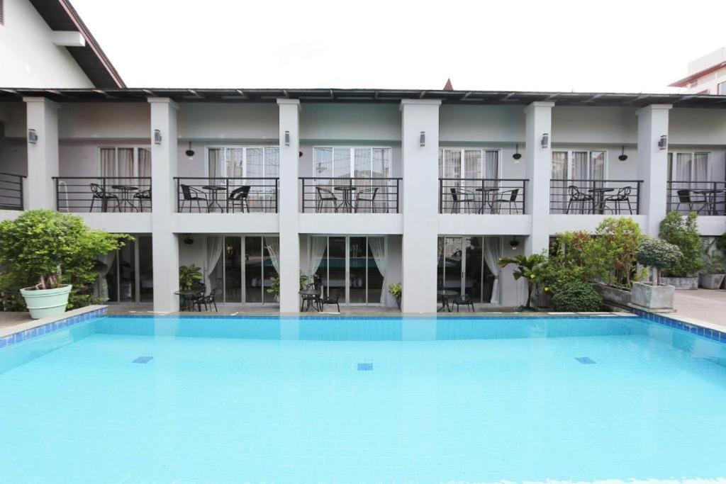 Calypso Patong Hotel Eksteriør bilde